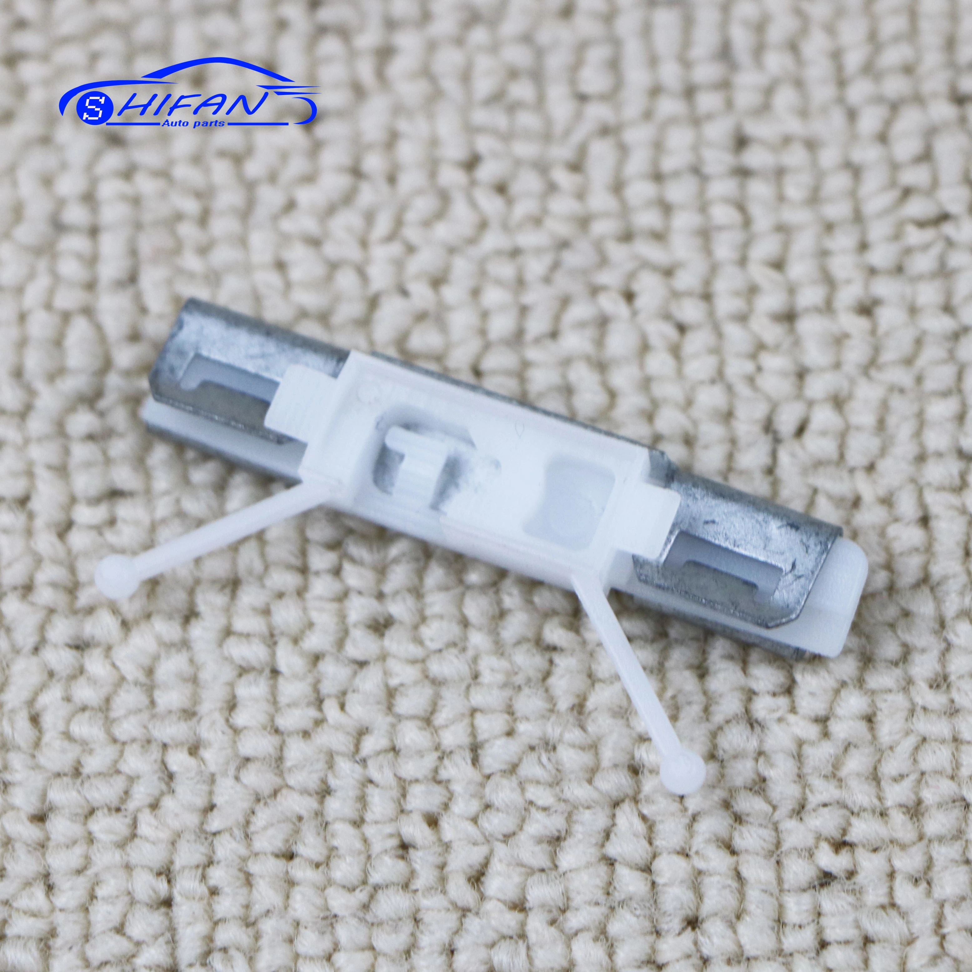 30753487 Front Windshield Post Trim Clip For Volvo XC60 2010 2011 2012 2013 2014 2015 2016 Car Accessories