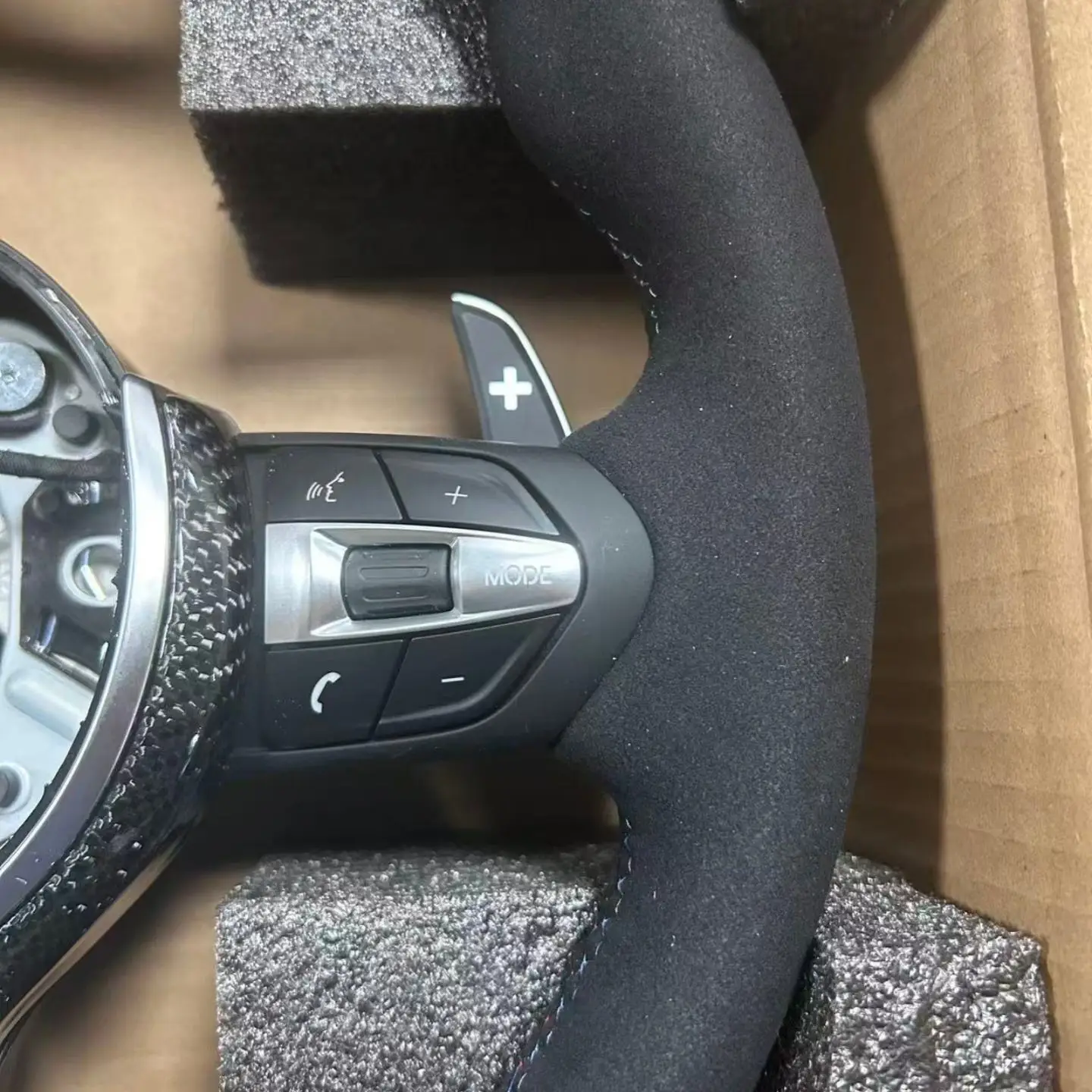 Customized Full Suede Steering Wheel Suitable For BMW F10 F30 F31 F32 F20 E92 E60 X6 E71 X5 E70 M3 M4 M5 M6 Car Steering Wheel view 3