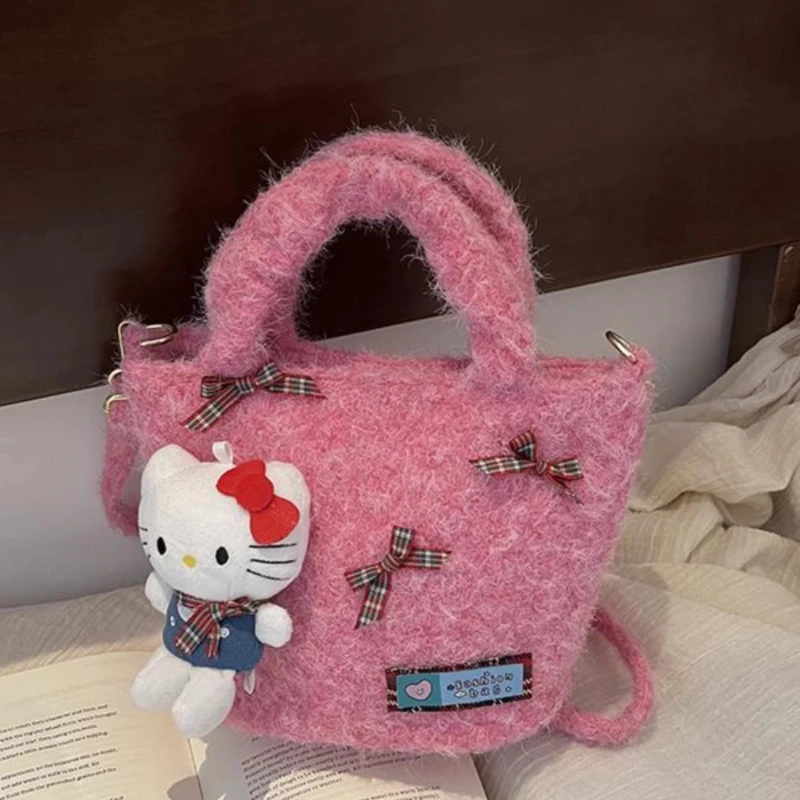 

Hello Kitty Y2K plush bag female cute cartoon lamb wool Korean foreign style one shoulder crossbody bucket bag For Girls Women