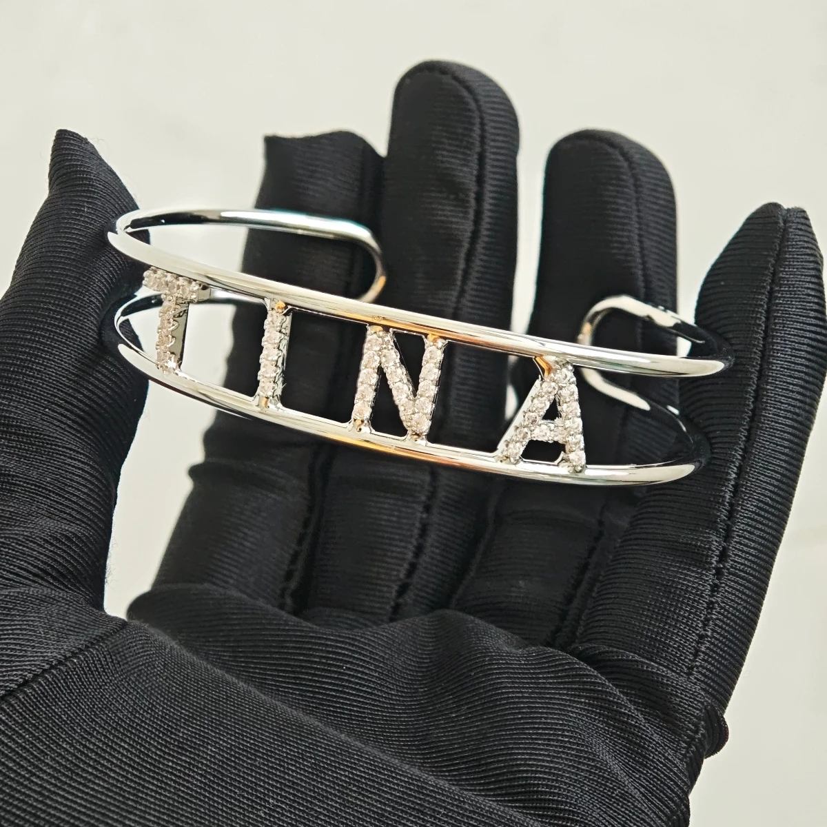 

Ювелирные изделия с именем по индивидуальному заказу, открытый браслет с медными инкрустациями и бриллиантами, блестящий браслет, очаровательный женский модный банкетный ювелирный подарок на день рождения