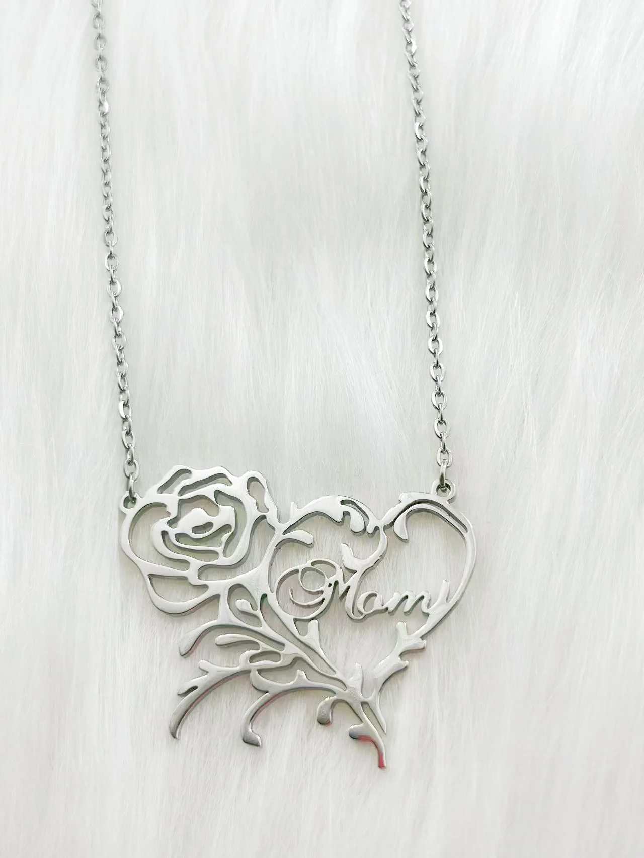 Mothers Day Mama Mom Letter Pendant Necklace  Women Stainless Steel Mom Nameplate Clavicle Chain Choker Personality Jewelry Gift