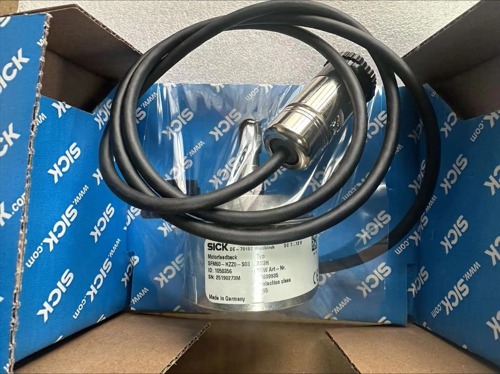 SFM60-HZZ0-S03 1050355 New Original Encoder