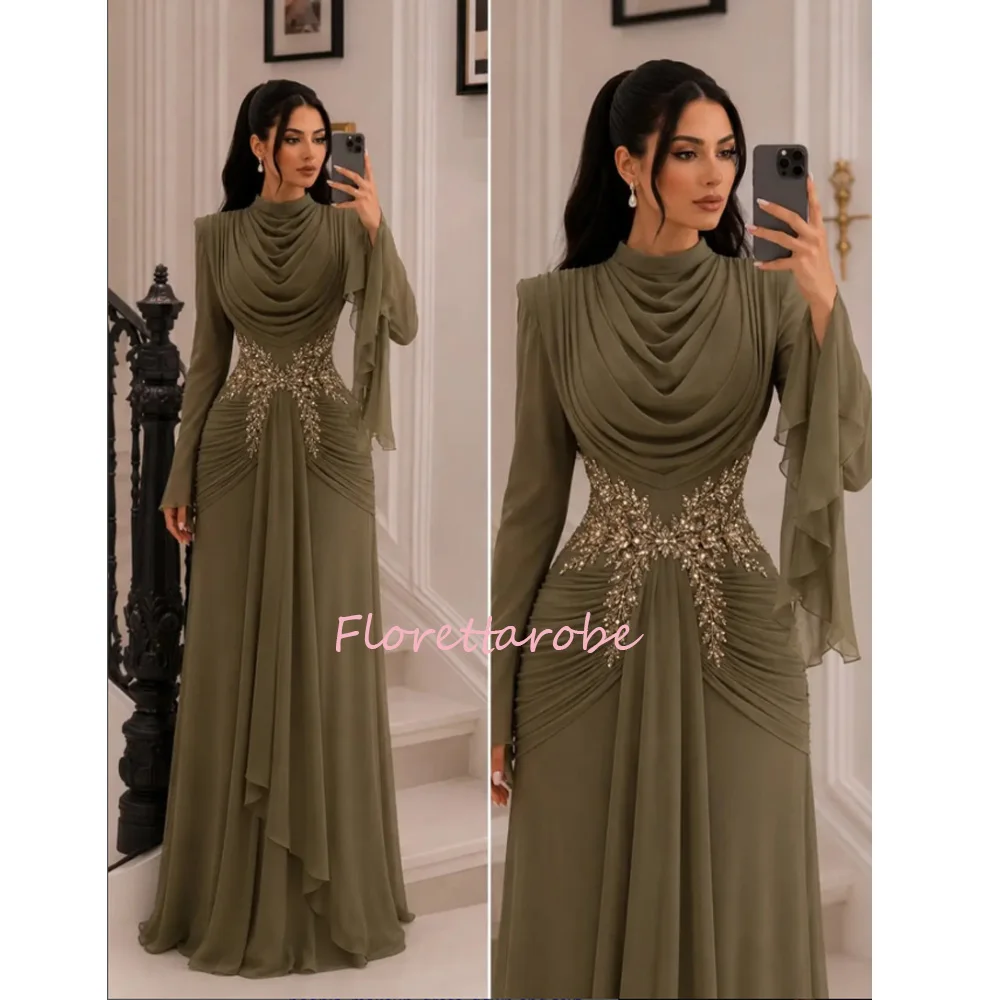 Luxuriöses grünes, hochgeschlossenes, plissiertes Meerjungfrau-Abendkleid aus Chiffon, Dubai, lange Ärmel, Perlenapplikationen, A-Linie-Abschlussballkleid, individuell anpassbar