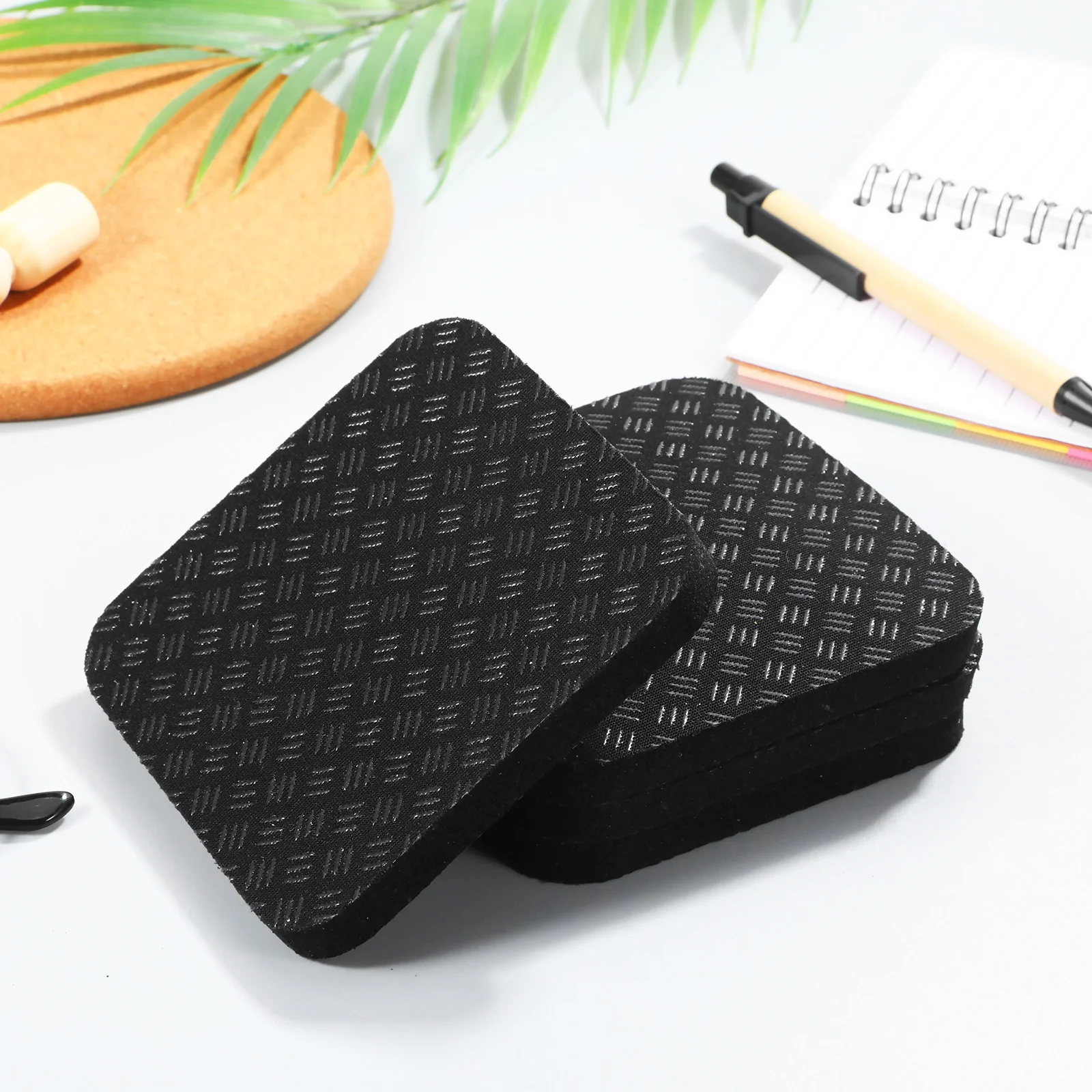 4 Buah Alas Treadmill Anti Selip Anti Getaran Pelindung Lantai Peralatan Olahraga untuk Karpet Kayu Keras Alas Gym