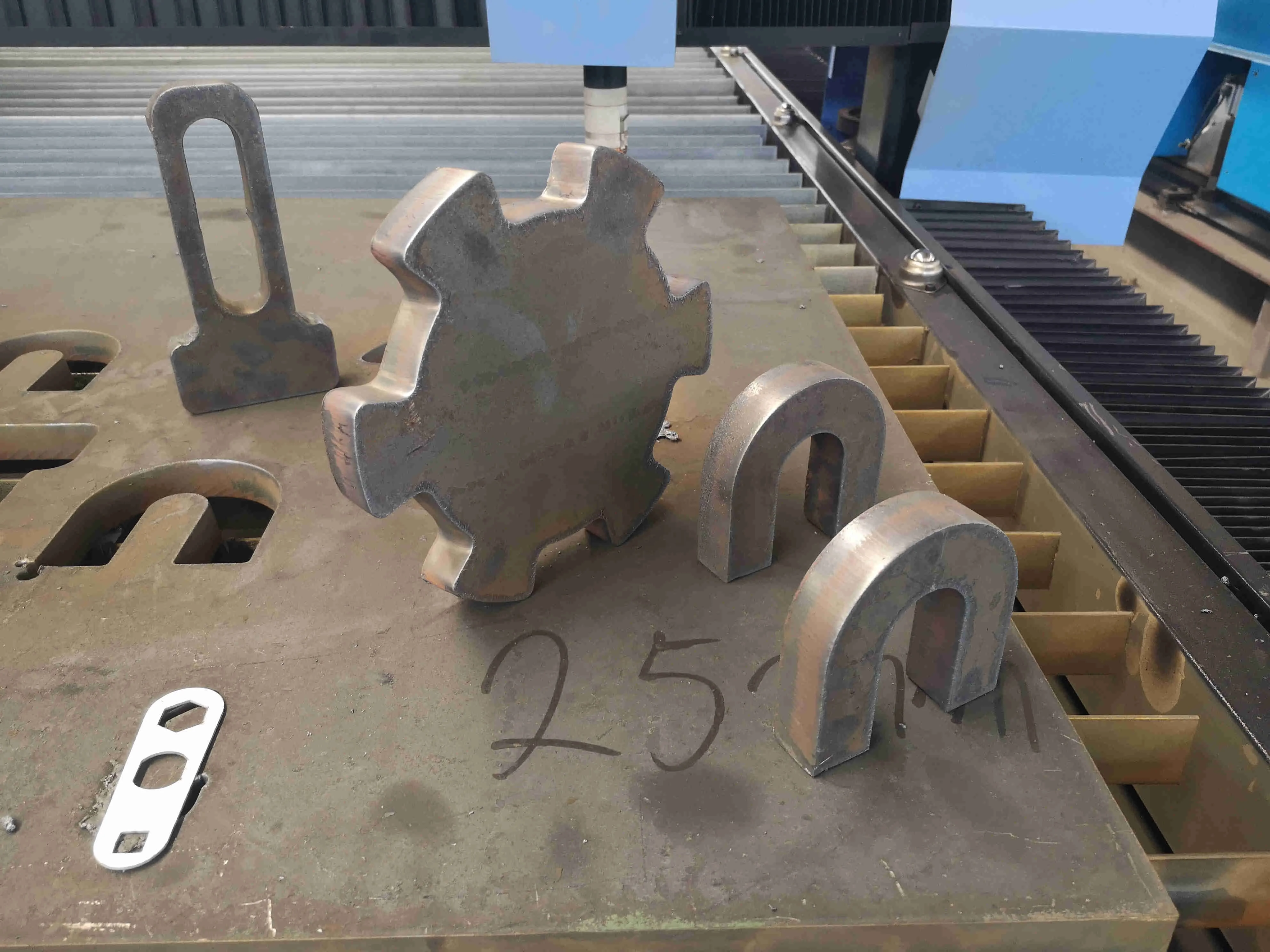 RB-1530 1325 Certificato CE Tavolo Acqua Cnc Migliore vendita Macchina da taglio laser al plasma