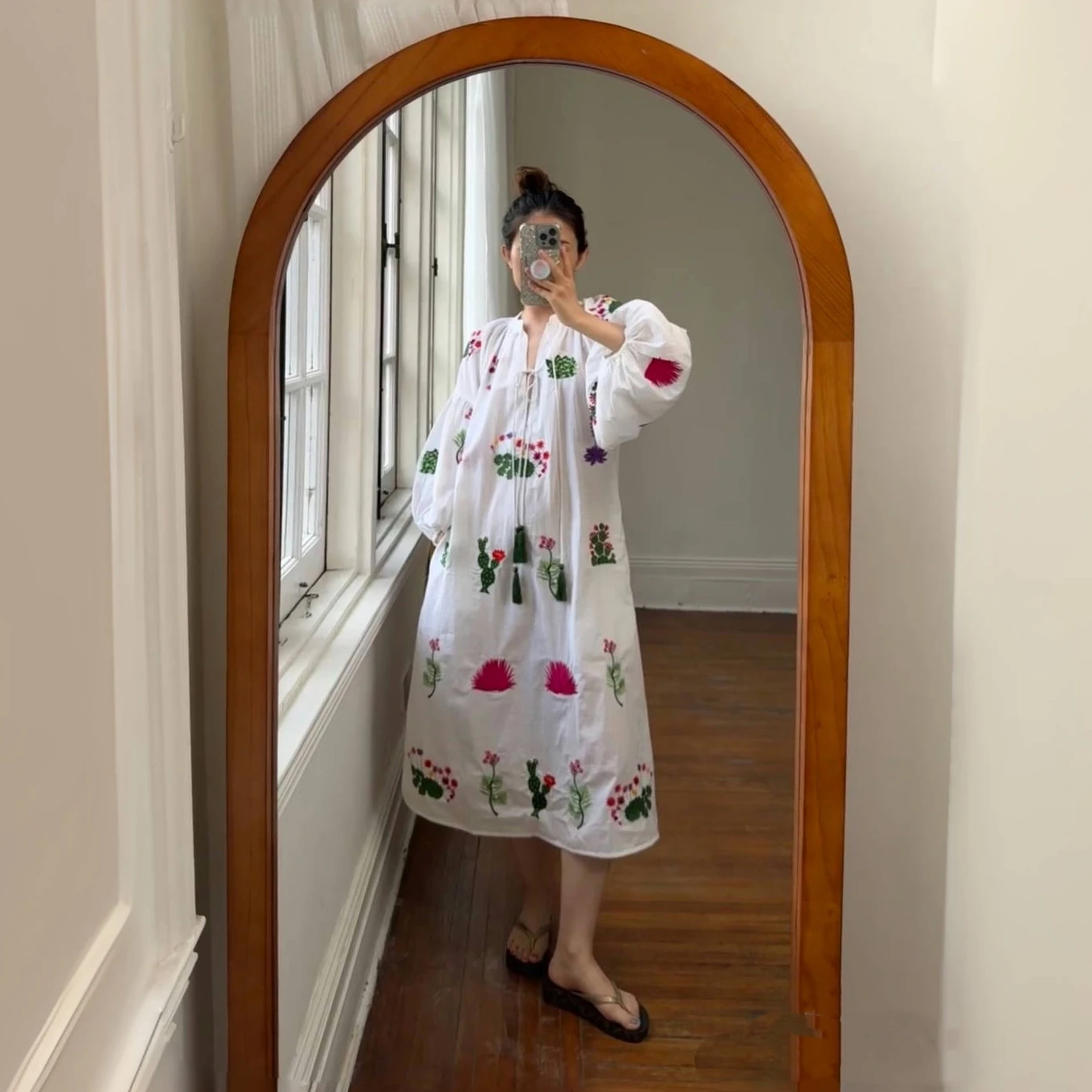 

Paris Floral Embroidery Loose Dress Sweet Countryside Style Women's Shirt Cotton Long Sleeve V-neck UV Protection