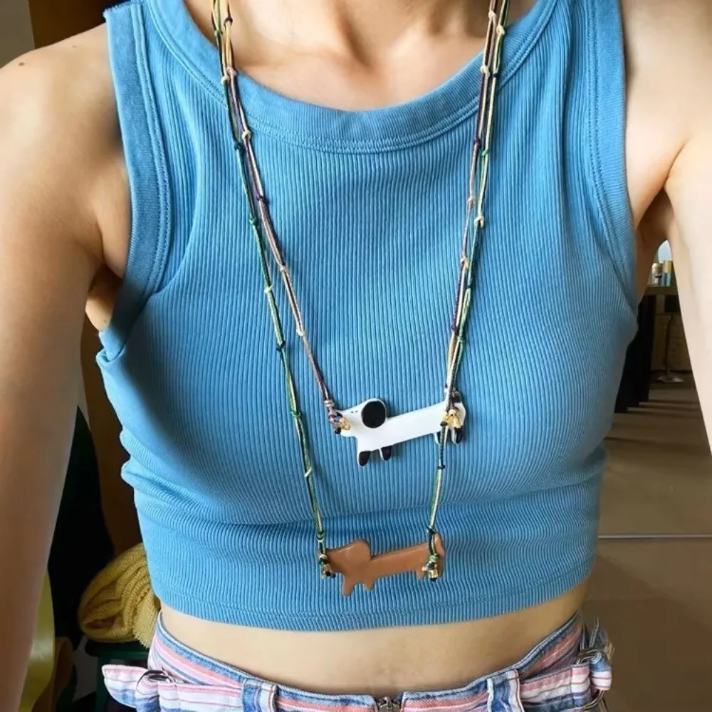 الأزياء الرجعية السيراميك قلادة قلادة الأصالة أنيقة السجق الكلب قلادة ارتداء اليومي فتاة سترة الملحقات