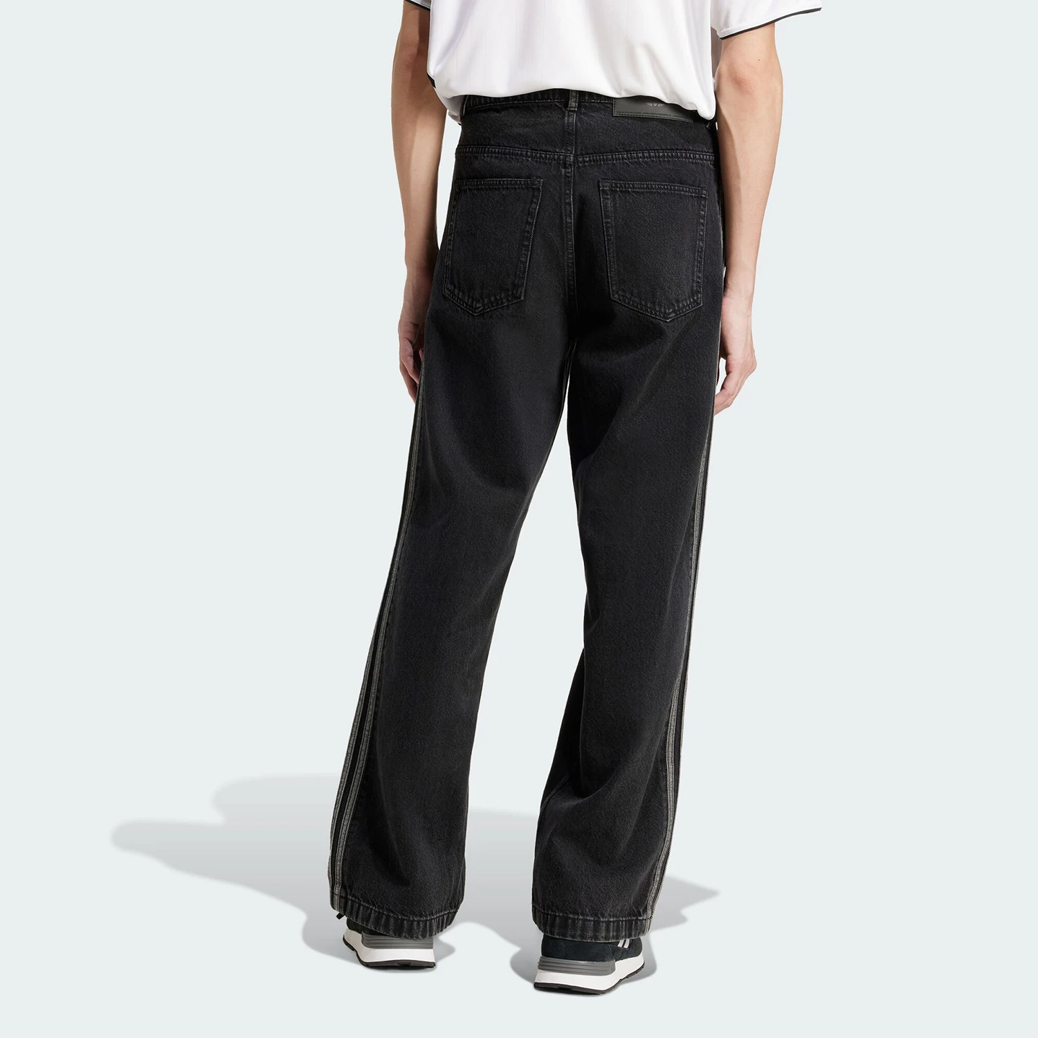 Adidas genuine Originals Men's Retro Striped Straight Jeans JC6718