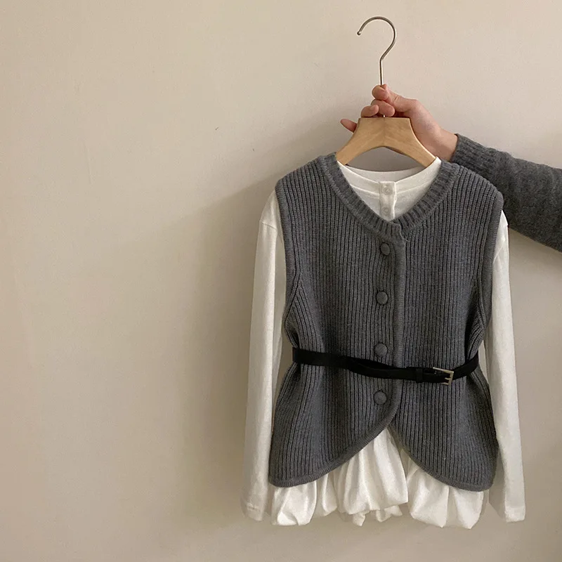 Girls' Korean Version 2026 Spring and Autumn New Set Spliced Flower Bud Base Knitted Vest Casual Pants Three Piece Set