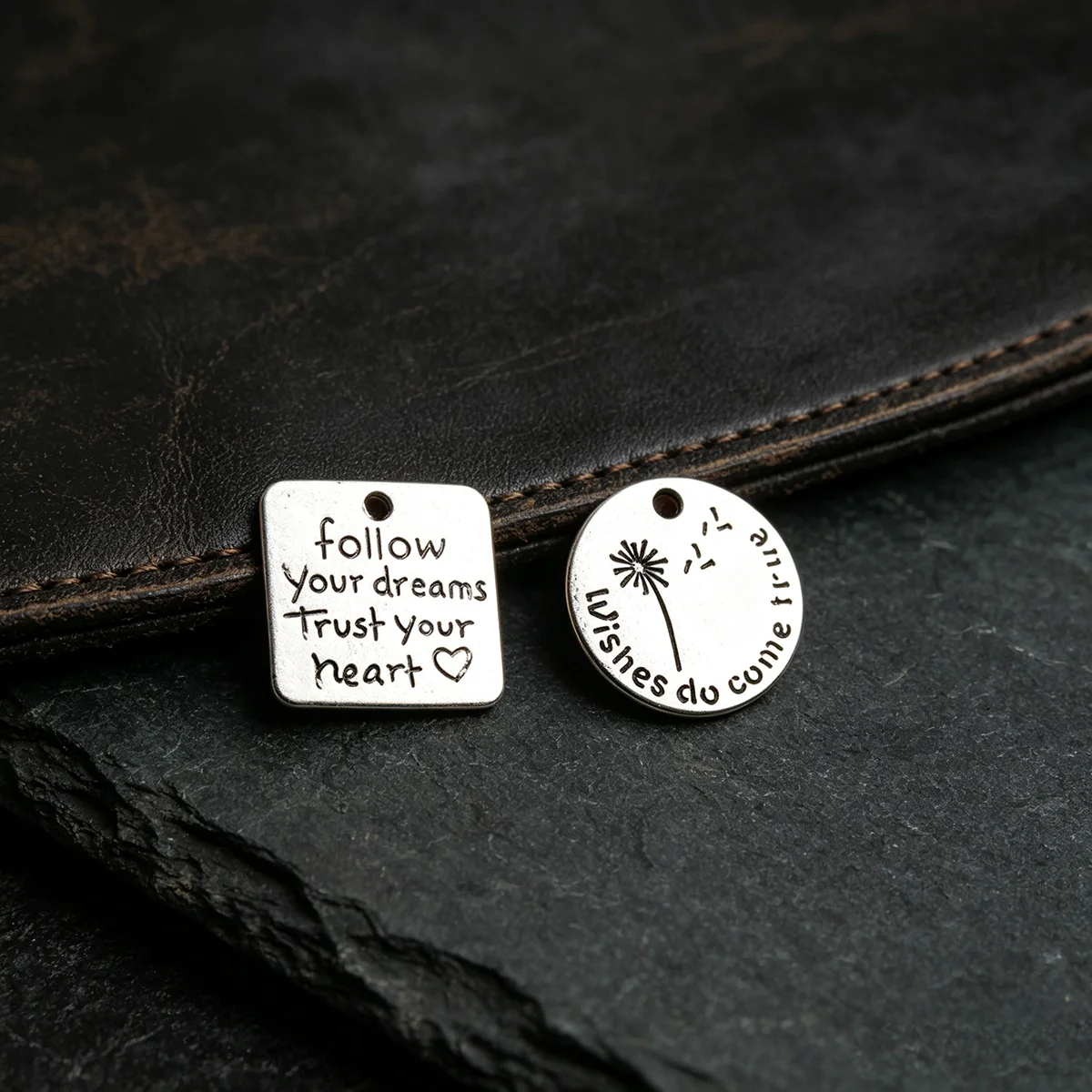 12-Piece Set of English Engraved Round and Square Tags, DIY Handmade Accessories, Featuring Dandelion Round Tags and Inspirational Phrase Square Tags, Suitable for DIY Bracelets, Necklaces, Earrings, Pendants, and Handmade Beaded Decoration Accessories