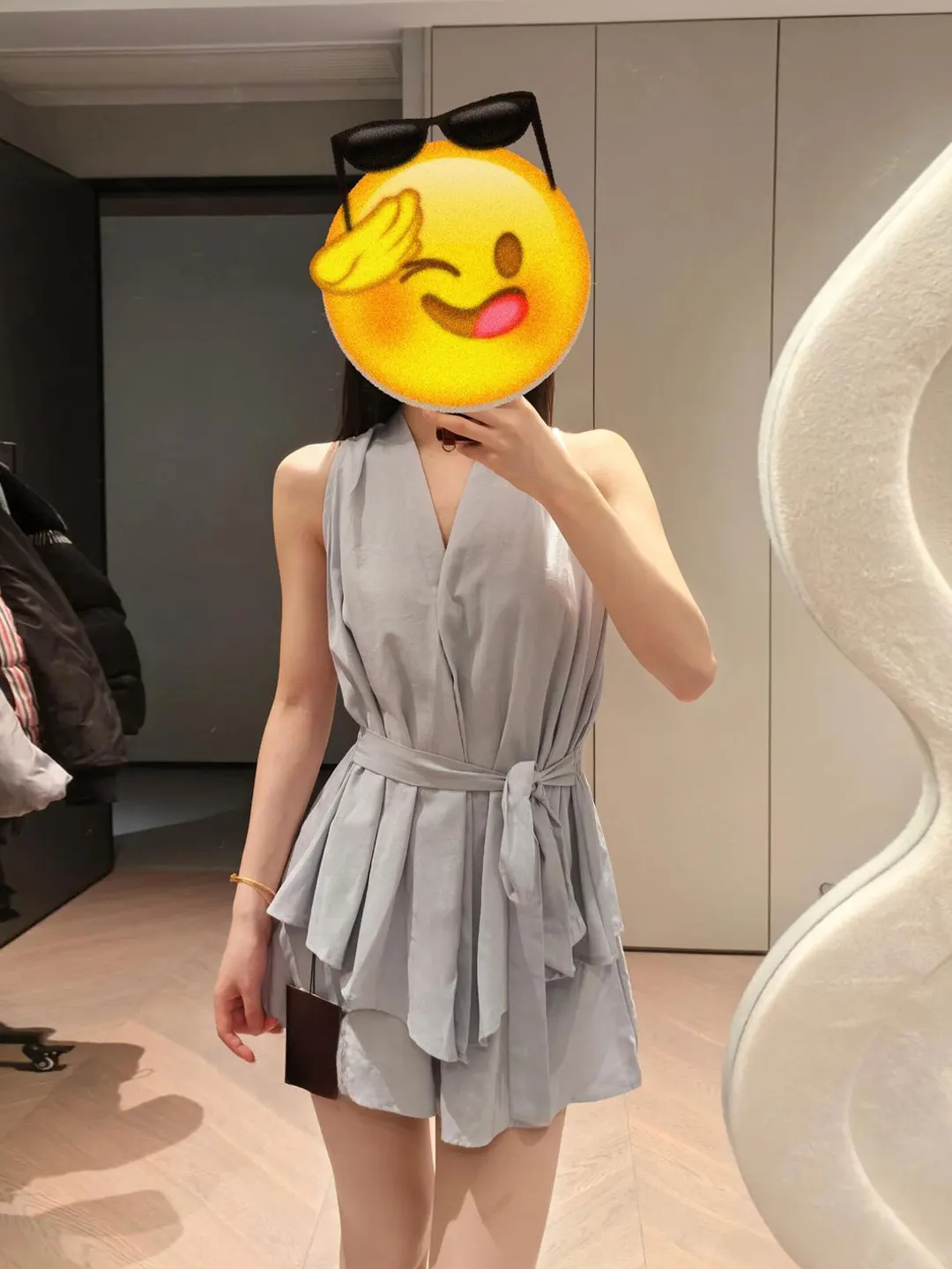 Conjunto de Dos Piezas Elegante y Moderno para Mujer, Top sin Mangas con Cuello Atado y Pantalones Cortos de Cintura Alta, Co...