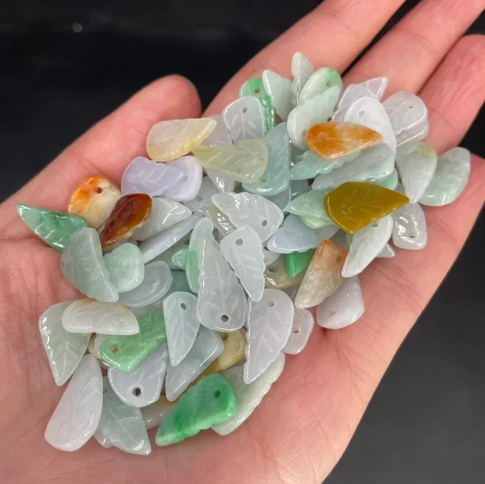 10 قطعة اليشم الطبيعي الزمرد ثلاثي الألوان ليف حبة DIY بها بنفسك اكسسوارات الإسورة القرط مجوهرات موضة منحوتة باليد الحظ تميمة مخصصة