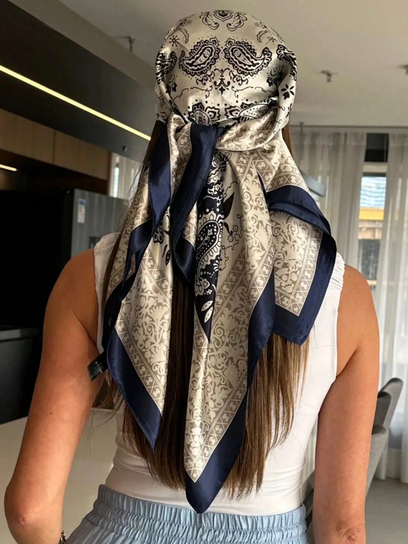2025 New Women Luxury Silk Scarf Hijab Printed Scarves Square 90x90cm Shawl Travel Headscarf Bandana Neckerchief Foulard
