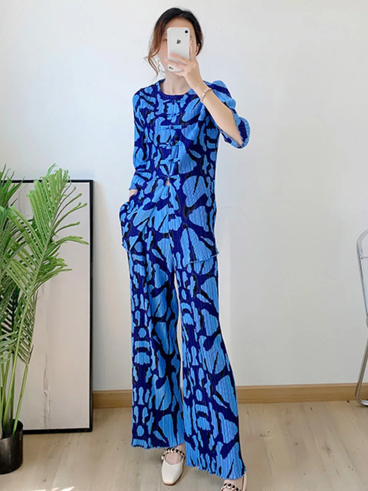 

Women Pleated Two-piece Sets Loose Printing O Neck Single-breasted Tops + Wide Leg Pants 2022 Summer Fashion Comfortable Fabrics