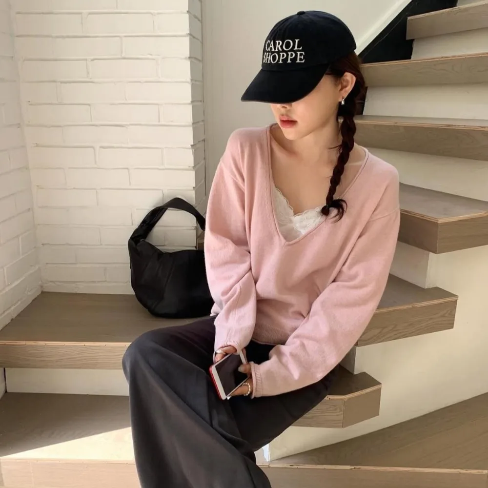 Long Sleeve Knitted Sweater Knit Texture High Quality Material V-Neck Sweater Solid Color Loose Fit Solid Color Sweater