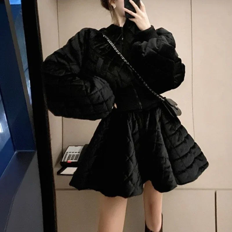 

Winter New Fashionable Waist Cinching Short Sleeved Cotton Jacket Women's Warm High Waisted Skirt Two-piece Set