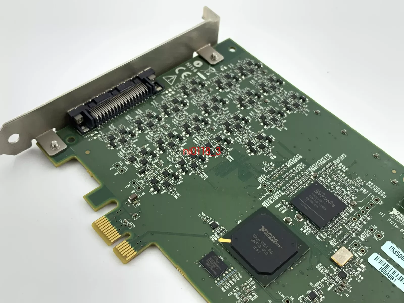 National Instruments NI PCIe-6535B 32 قناة 40 ميجابايت/ثانية 10 ميجا هرتز جهاز الإدخال/الإخراج الرقمي