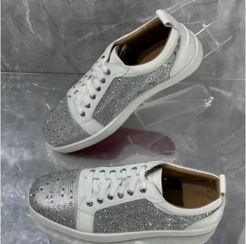 

Unisex Men Women White Leather Sliver Bling Crystal Rhinestone Rivet Round Toe Lace Up Low Up Flat Sneakers Male Leisure Shoes