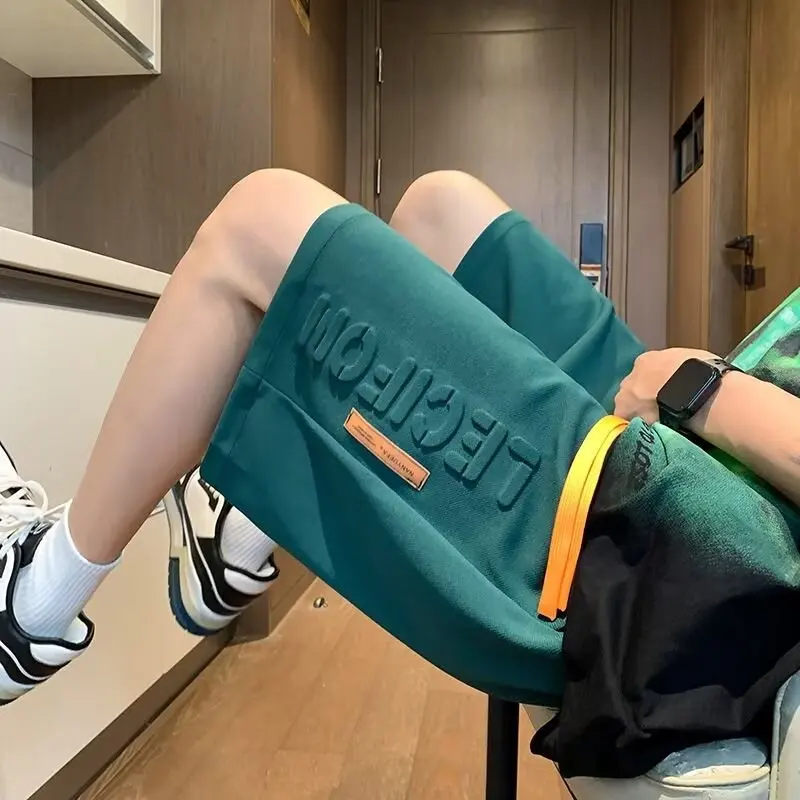 

Мужские спортивные брюки из стальной ткани для летнего отдыха, прямого кроя, для бега, в американском баскетбольном стиле, быстросохнущие, длиной до колена