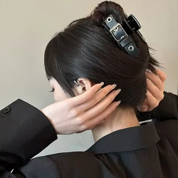 1pc Black Leather Strap Square Novelty Hair Claw, Punk Style Y2K Hair Accessories for Women, Cool Shark Clip, Unique Fashion Ha