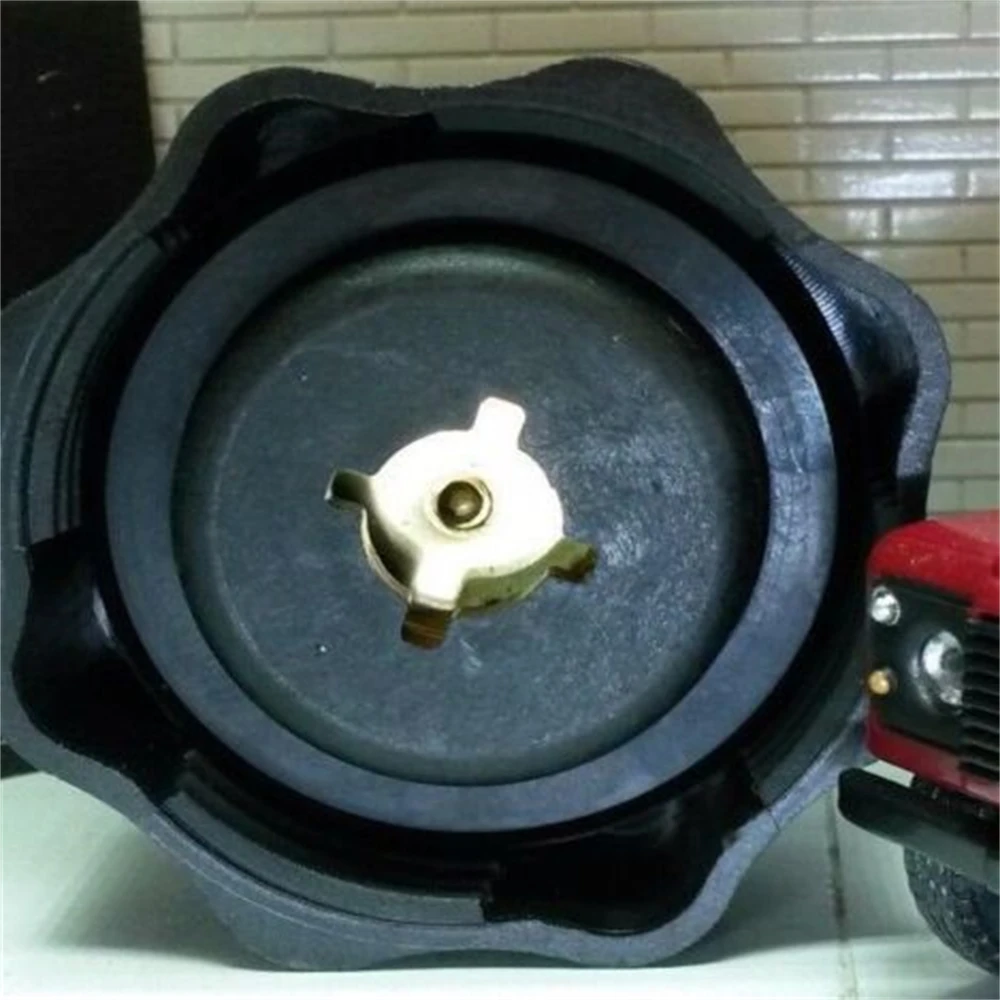 

Car Water Tank Lid ​for Land Rover Freelander 1,Defender TD5 TDCi Rad Expansion Tank Cap PCD100160G
