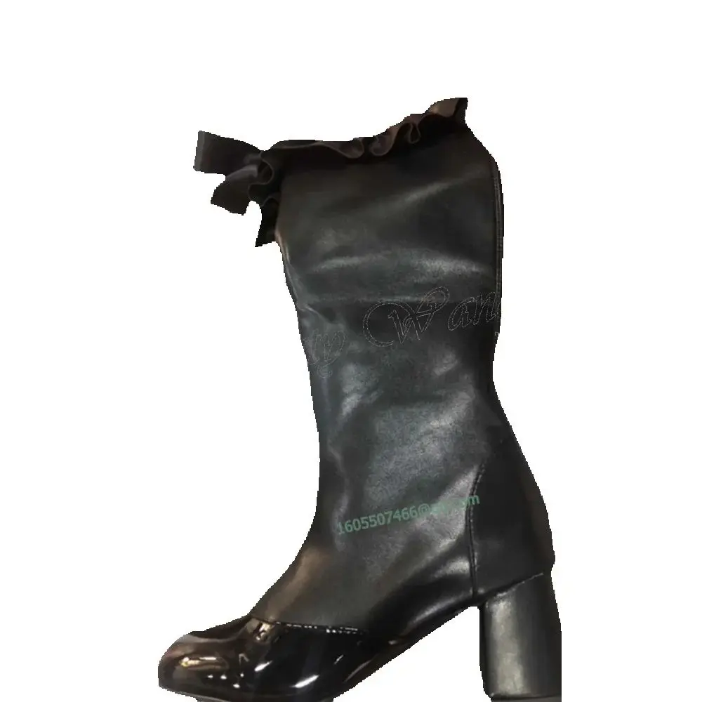 รองเท้าบูทสีดำแบบจีบขอบ  แบบส้นเตี้ย หัวกลม  ส้นหนา  รองเท้าส้นสูงสำหรับผู้หญิง แฟชั่นส้นสูง 2023 ใหม่ รองเท้าผู้หญิง