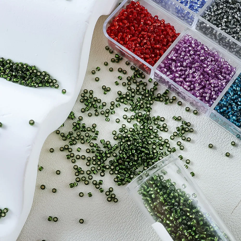 Aus Japan importiert, 15/0 TOHO 1,5 mm silberbeschichtete runde Perlen, Schmuckzubehör, 10 g, wird für Perlenstickereien und feines Perlenweben verwendet. – Detail 4
