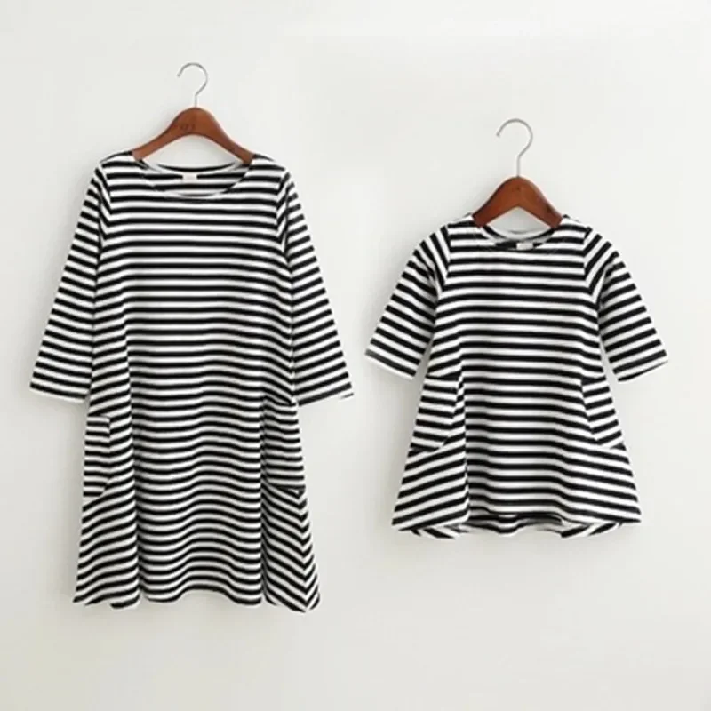 

Fashion Long Sleeve Striped Family Look Matching Clothes Cotton Mom And Daughter Dress Family Clothing Mother Daughter Dresses