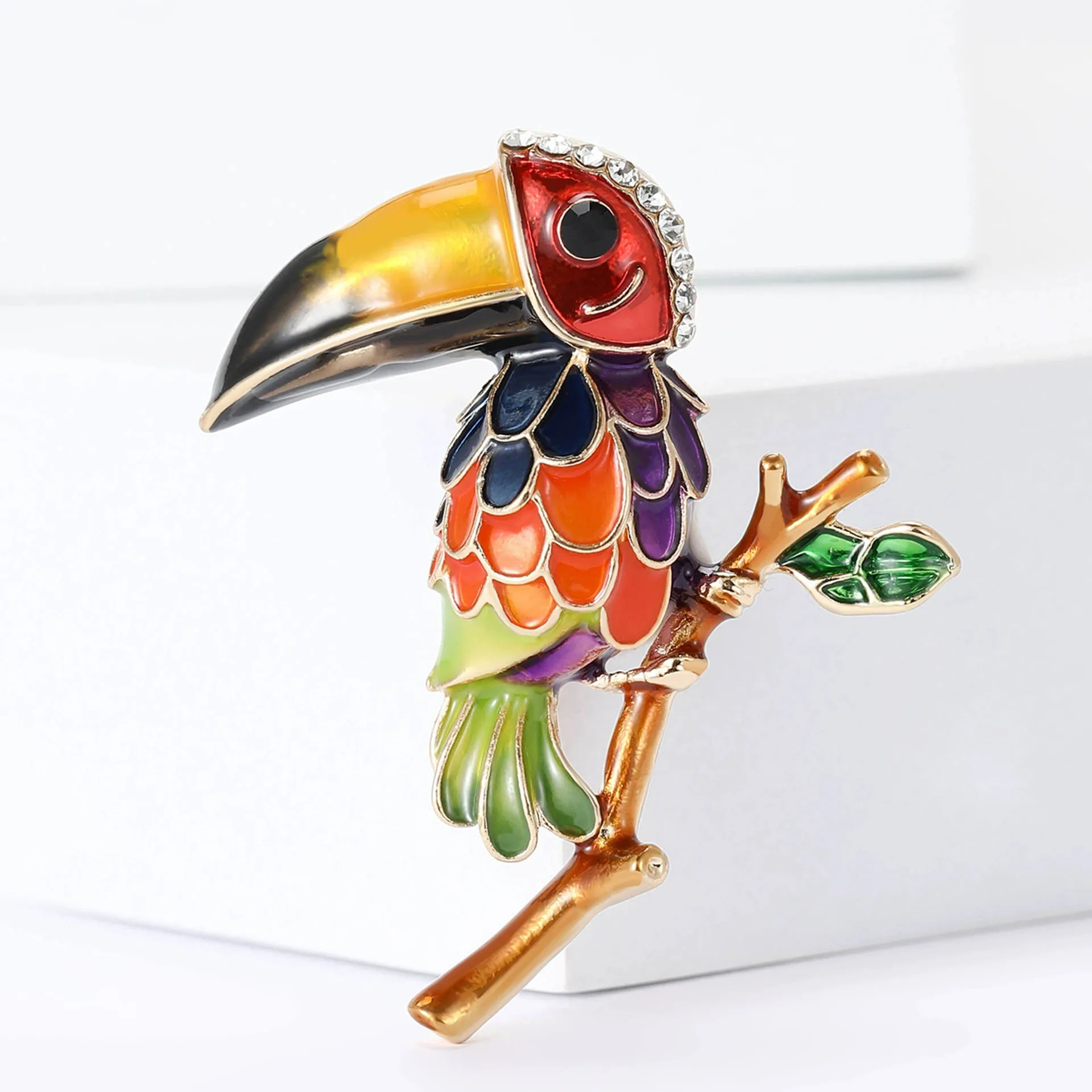 Beautiful Rhinestone Parrot Brooches for Women Unisex Bird Pins Multi-color Available Casual Party Jewellery Accessories Gifts