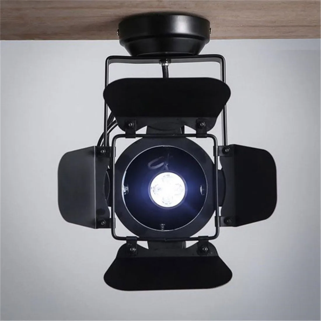 Retro LED Surface Mounted Spotlights European / American Living Room TV Background Wall Lights, Clothing Store Track Lights