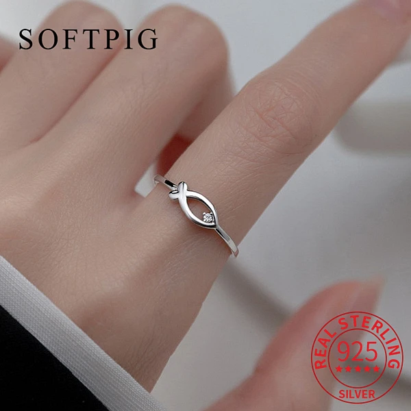 

Женское регулируемое кольцо из серебра 925 пробы, с фианитом