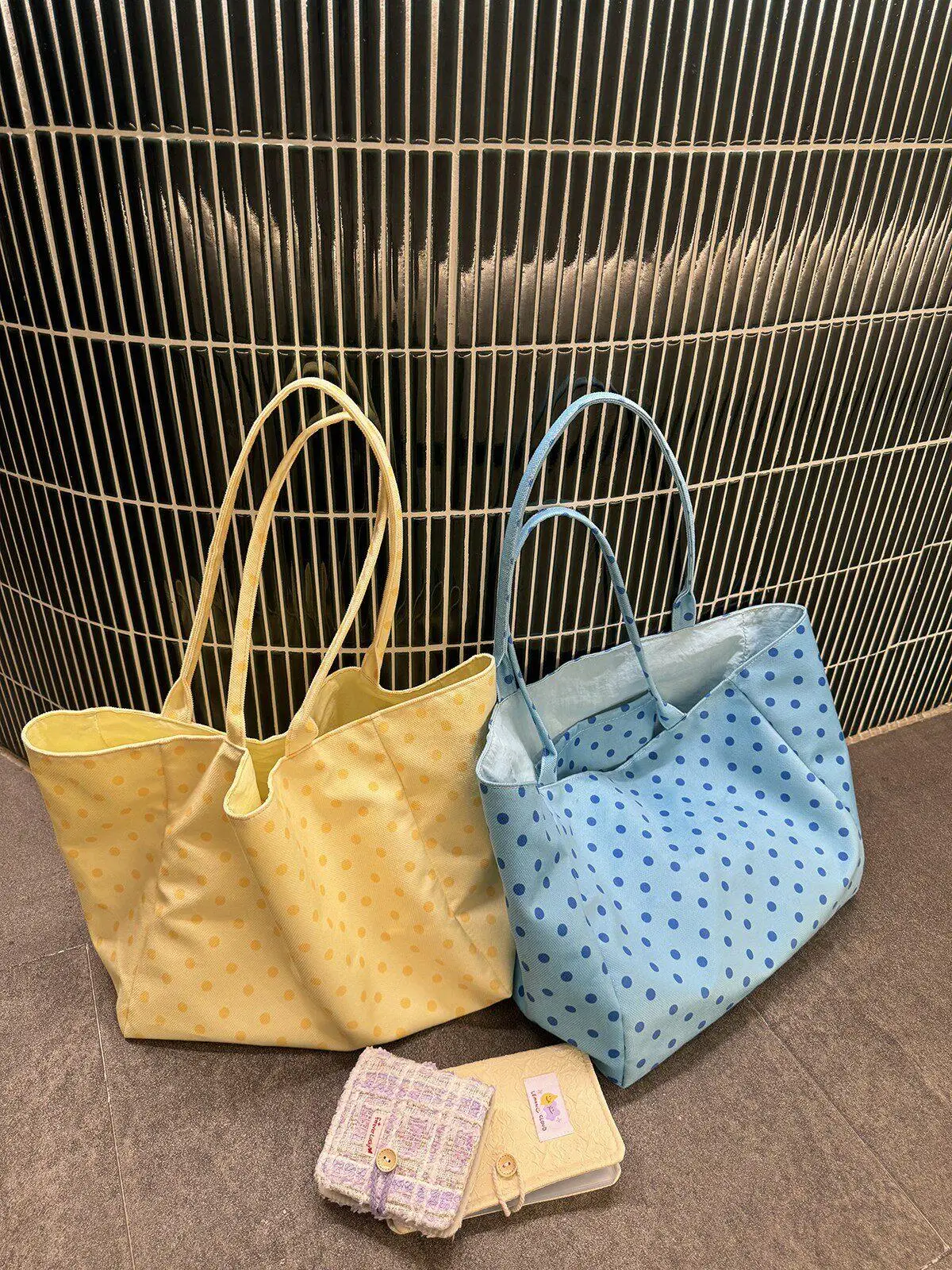 sac-fourre-tout-grande-capacite-a-pois-pour-trajets-quotidiens-sac-a-bandouliere-pour-ordinateur-sac-a-main-decontracte-et-tendance-style-universitaire-pour-femme