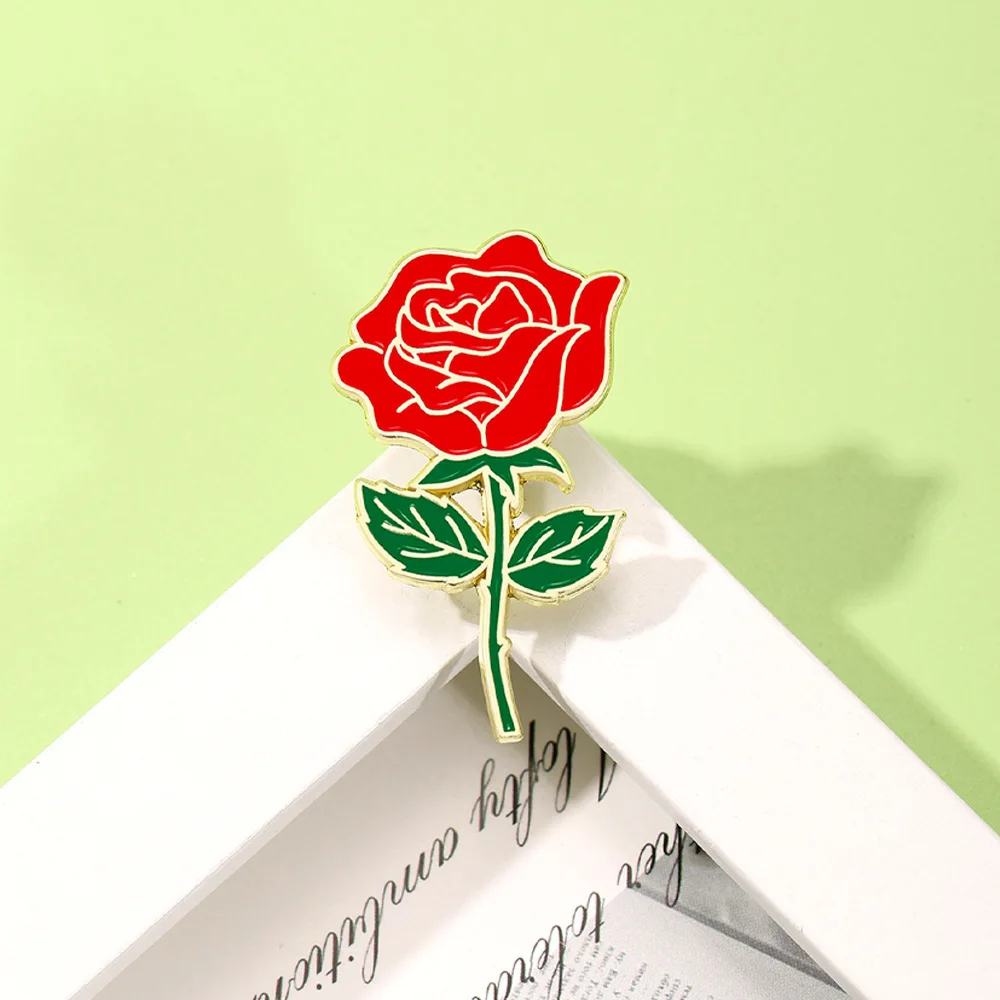 

Fashion Rose Flower Brooch Metal Enamel Pin Lapel Badge Clothing Bag Decor Accessories Romantic Valentine Gift for Lover