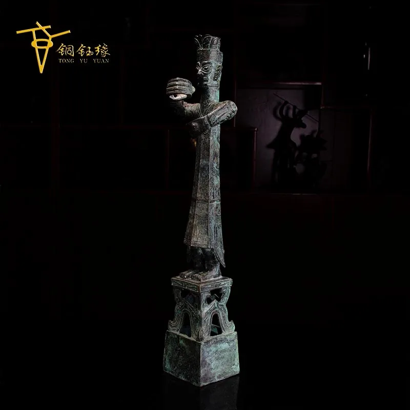 Sanxingdui Bronze Wizard Statue Vintage Xia Dynasty Style Home Decor Retro Bronze Standing Figure Gift