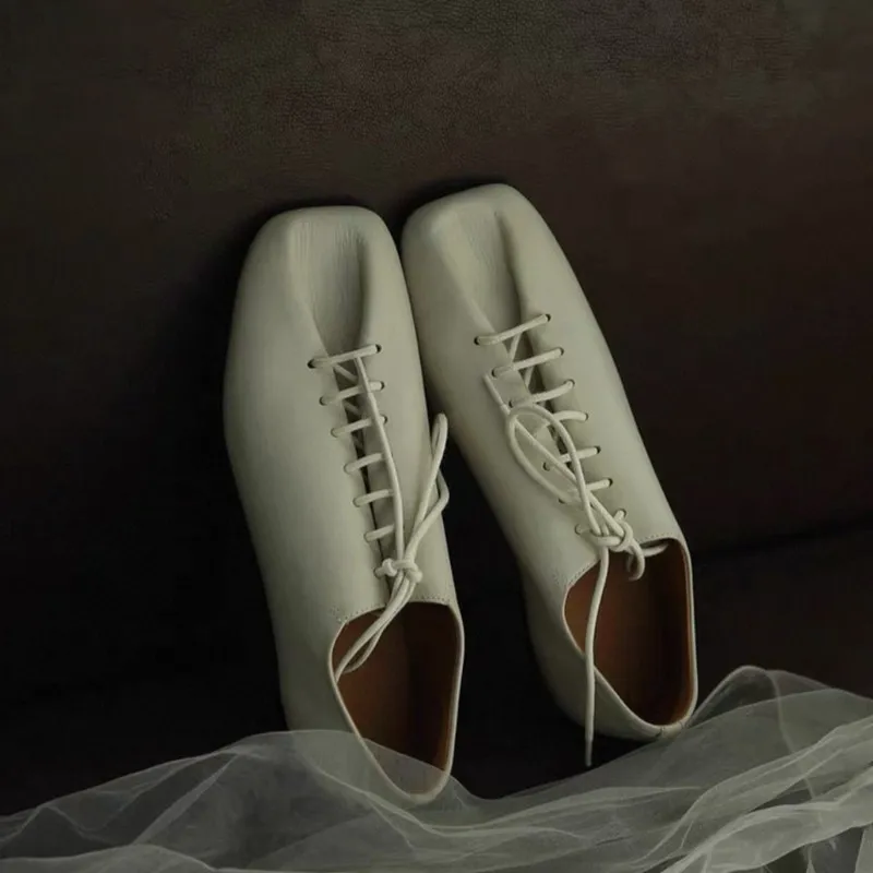 

2026 Spring Autumn Vintage Soft Leather Women Pumps Retro Pleated Designer Low Heeled Loafers Casual White Female Oxfords Shoes