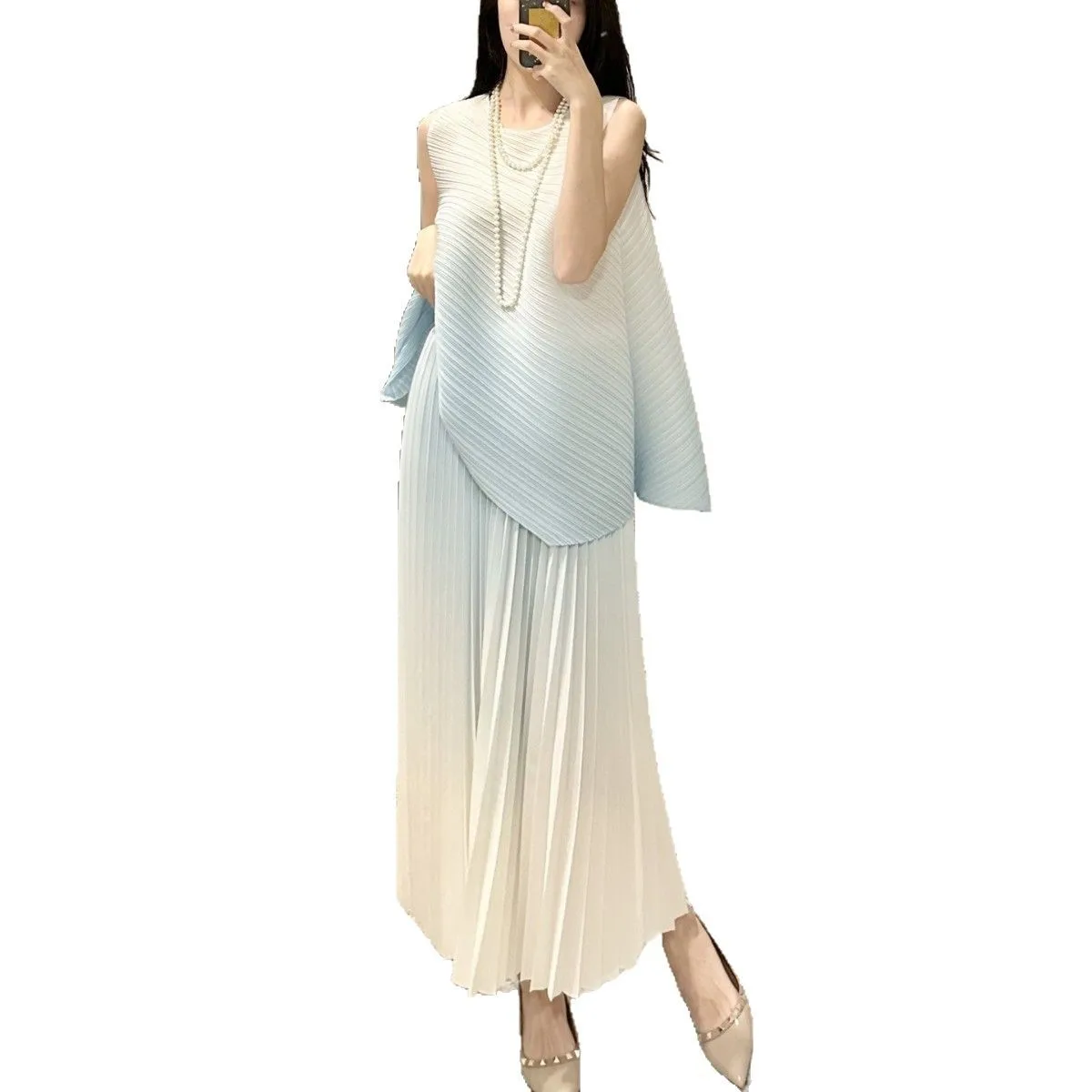 ミヤケ 2025 夏新作 レディース スーツ ノースリーブ ラウンドネック トップス + ハイウエスト プリーツ グラデーションカラー ハーフ丈スカート ツーピースセット