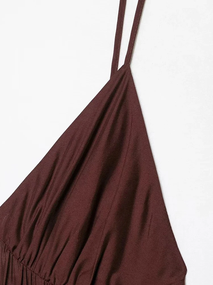 Moda feminina castanha plissada em camadas Vestido longo halter Sexy Slim decote em V sem costas Vestido primavera verão Europa e Estados Unidos novos elegantes vestidos de praia casuais de férias