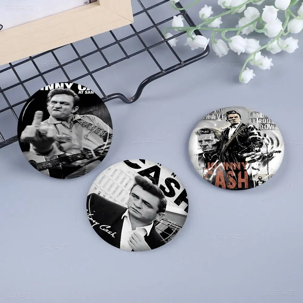 

Famous Johnny Cash American Singer Tinplate Soft Button Pin Brooch Metal Badge Custom Jewelry Accessories Hat Bag Lapel