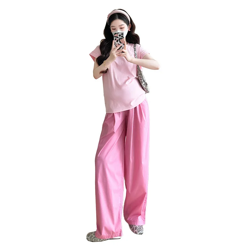 مجموعة الأمومة الصيفية: بلوزة وردية مرحة + بنطال واسع الساق - ملابس حمل شبابية وعصرية مكونة من قطعتين للأمهات المتوقعين