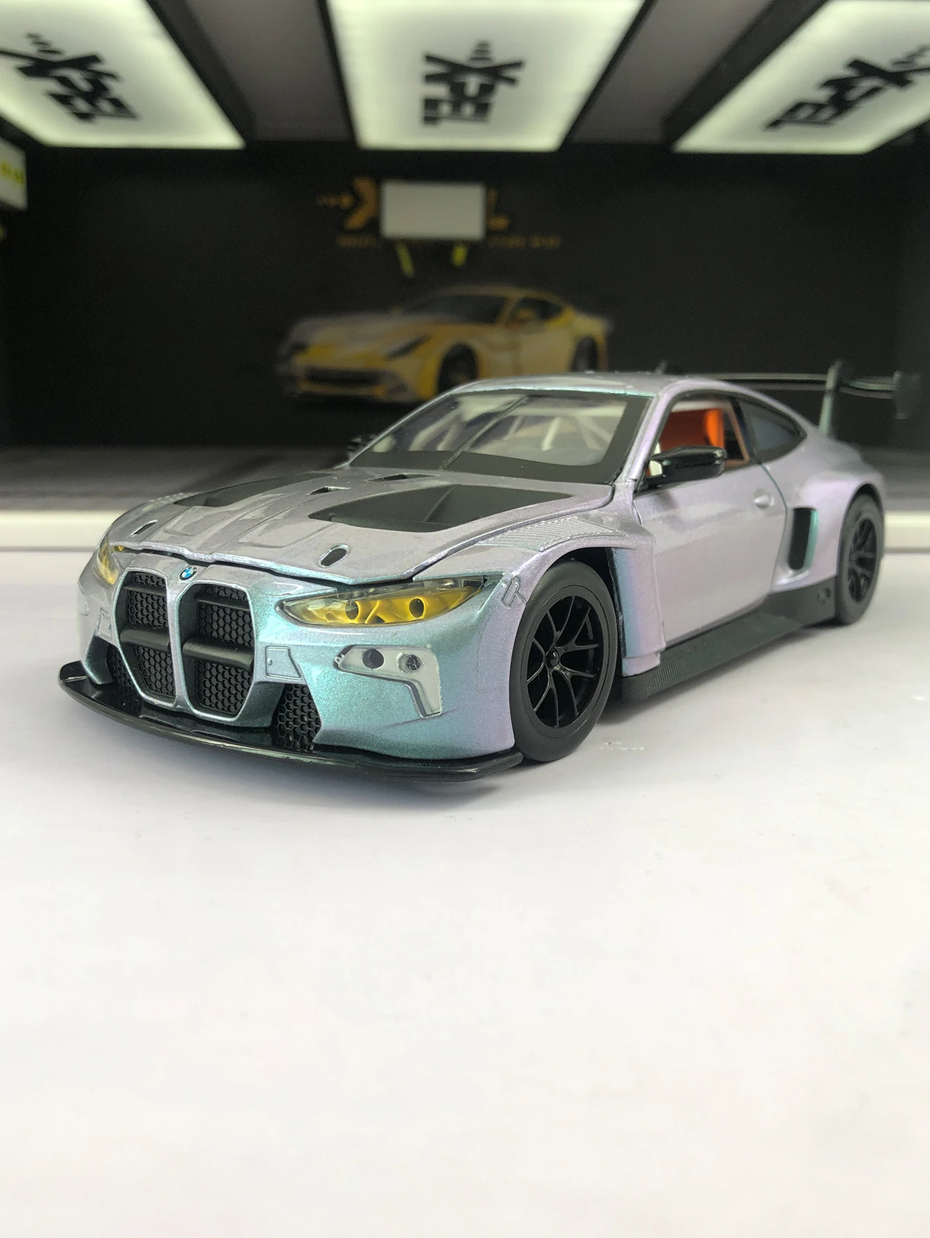 

CCA 1:24 simulated zinc alloy BMW M4 GT3 model car, static ornament, metal collectible gift car
