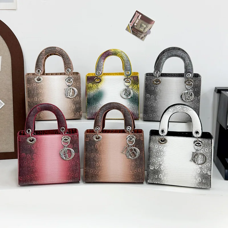 

Elegant Winter Shoulder Bag 2025 New for Women, Luxury Soft Leather Crossbody Purse, Fashionable Small Tote for All Occasions