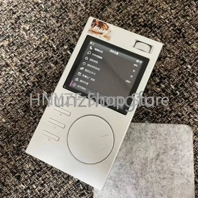 

The used Xuelin ihifi990 music player is 100% functioning properly