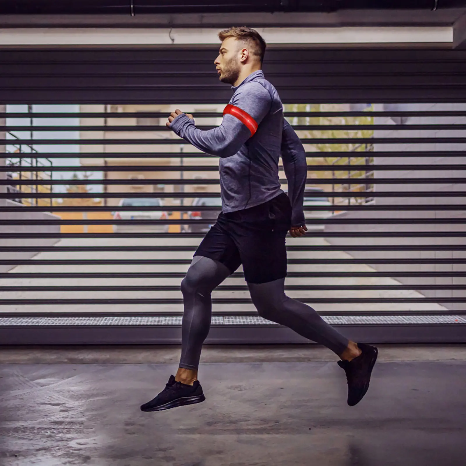 

1Pcs LED Glowing Armband Adjustable Night Running Safety Wristband High-Visibility Reflective Arm Light for Jogging Cycling Dog