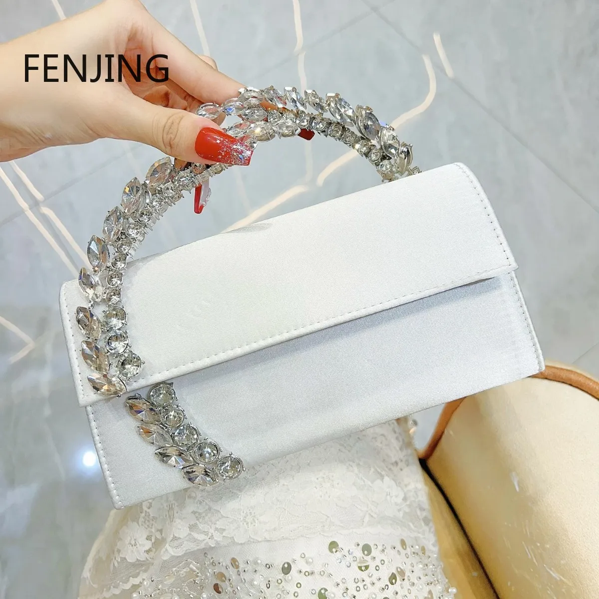 Luxury Satin Metal Handheld Women Handbag Crystal Shiny Rhinestones Diamond Evening Bags Wedding Party Clutch Purse Shoulder Bag
