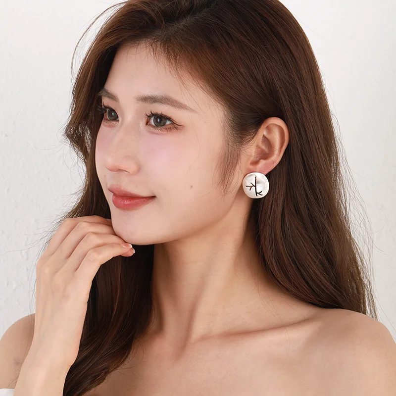 DIY accessories special for new round brushed temperament light luxury earrings women's temperament Internet celebrity new versa