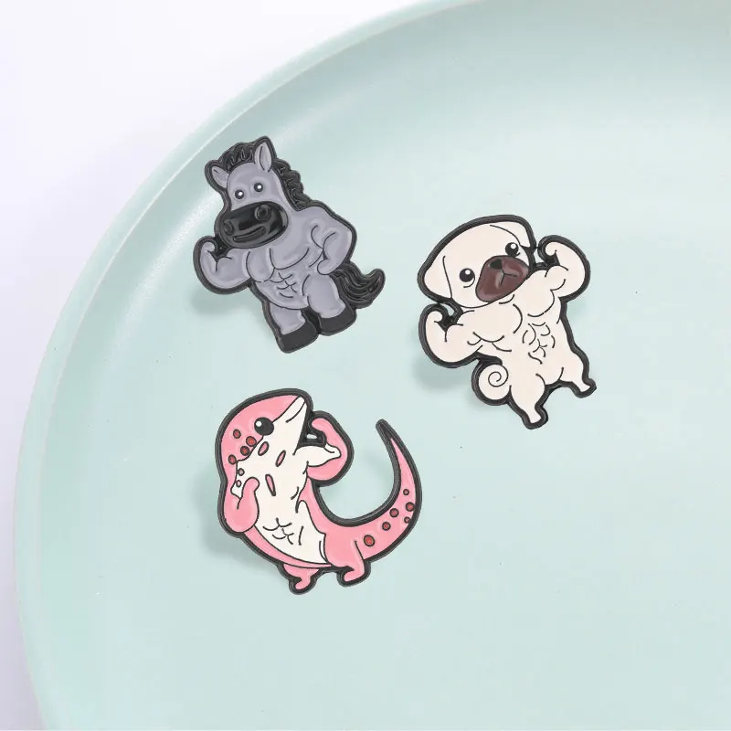 Gym Animals Emaille-Pins: Cartoon Muskel-Eidechse, Mops, Pferd Broschen – Fitness-Meme-Schmuck als Geschenk für Freunde – Detail 5
