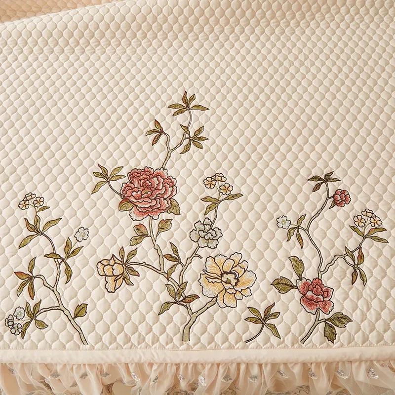 3Pcs Embroidered Chic Ruffle Summer Bed Coverlet Set Lightweight Ultra Soft 1Pc Quilted Bedspread 2Pcs Pillow shams