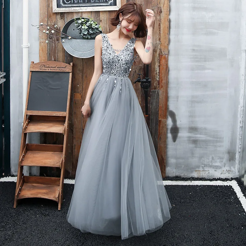 2024 A-line Prom Dress with Layers Skirt in Glittering Tulle Scroll Lace Bodice V-neck with Thin Straps Sliver Gray Gown