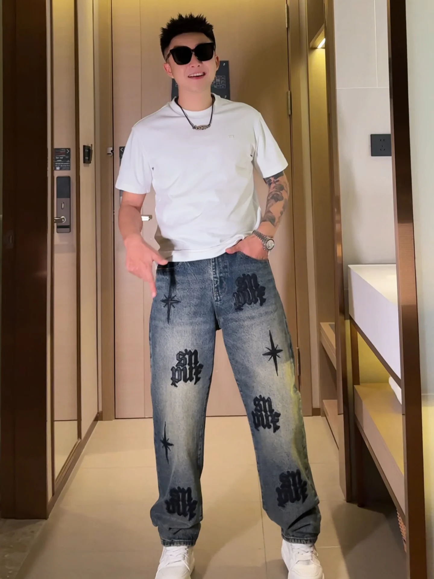 

Faionable Retro Men's Jeans Heavy Du Waed Casual Straight Leg Pants Versatile Autumn New Design Individuatic Sle