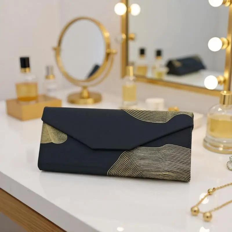 Portable DIY Sunglasses Accessories, Waterproof Triangle Eyeglasses Case in Black, Foldable Design